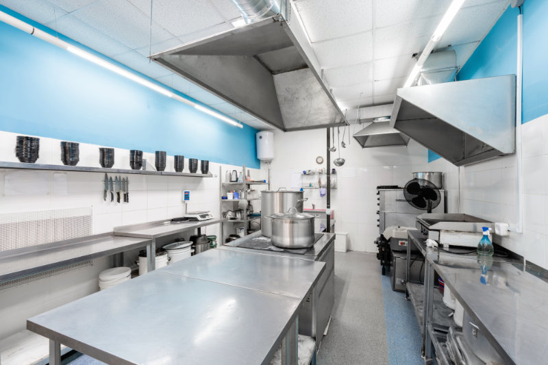 Commercial kitchen cleaning for Adelaide restaurants and pubs